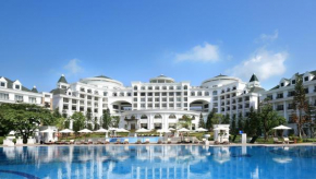 Отель Vinpearl Resort & Spa Ha Long  Hạ Long